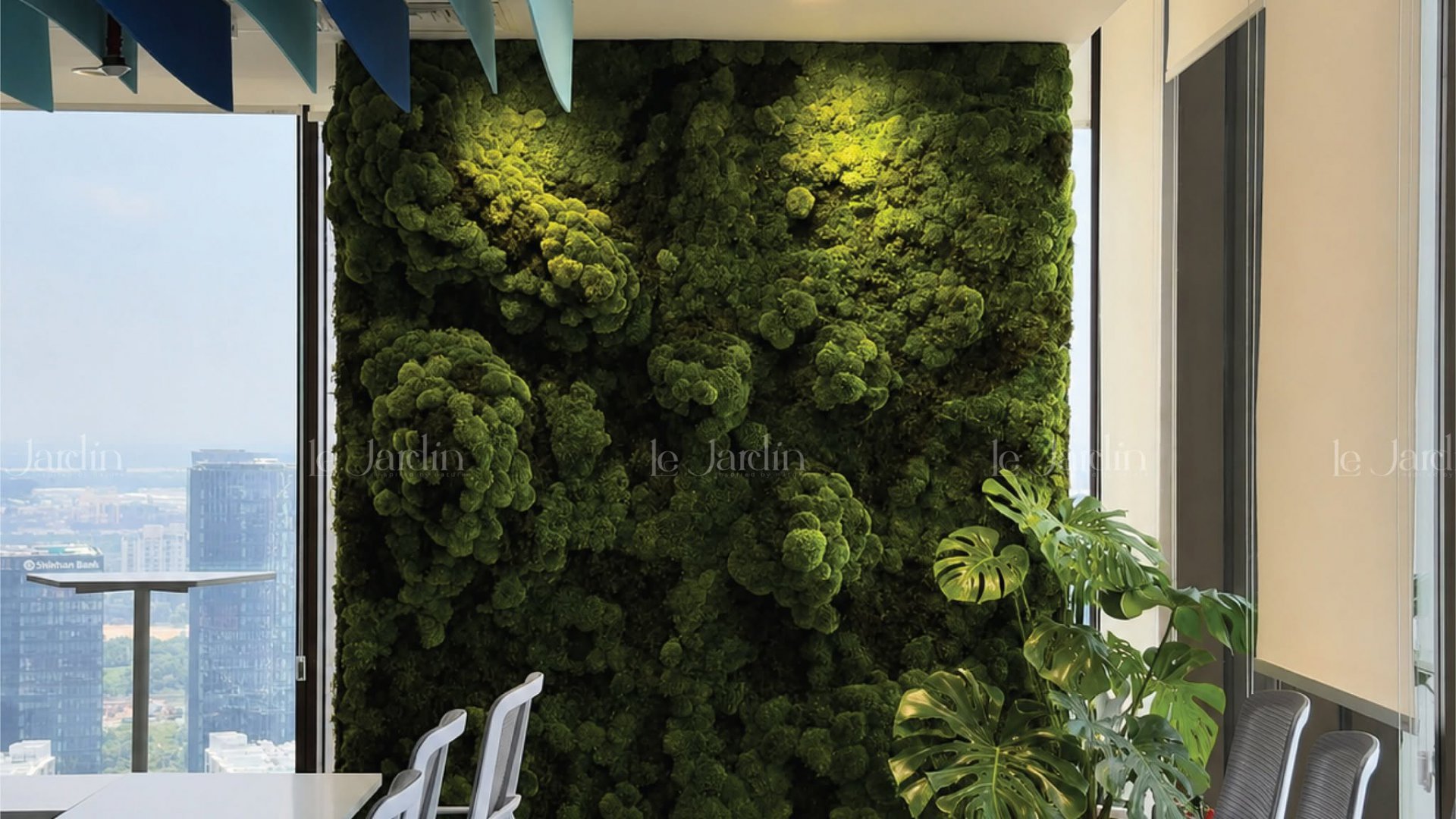 Thiết Kế & Thi Công Rêu Bảo Tồn Cho Không Gian Hiện Đại Tại Marina IFC